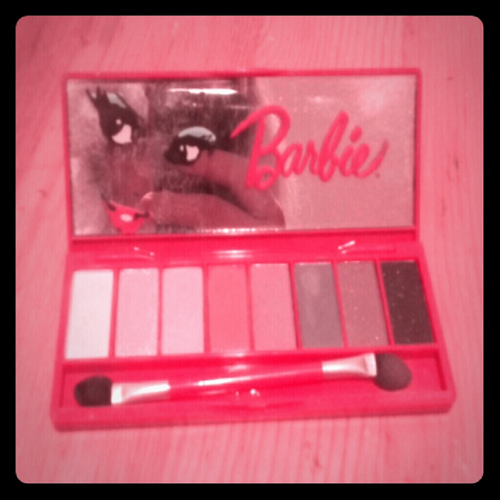 Barbie eyeshadow pallet